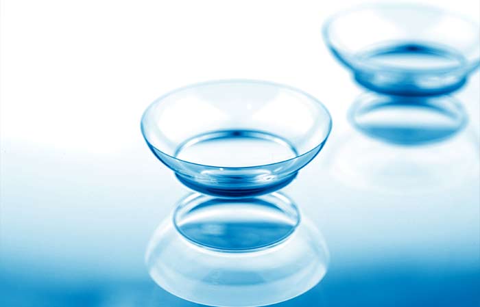 contact lens when swimming is bad