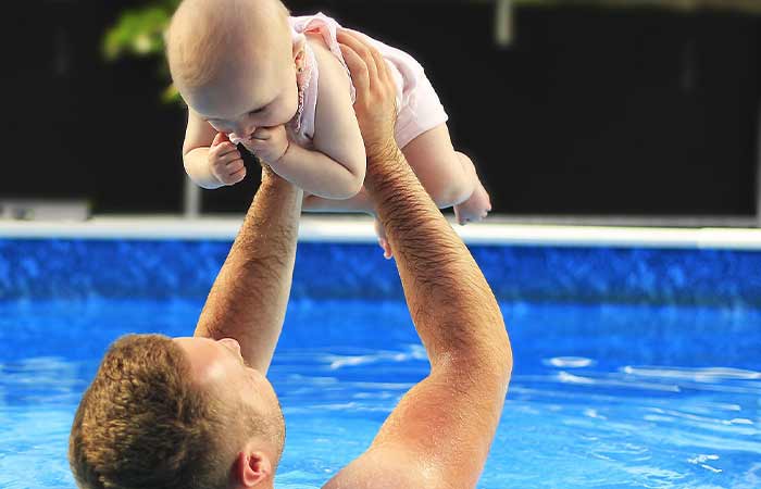 How Do Swim Diapers Work? Do they Hold Pee & Poop?