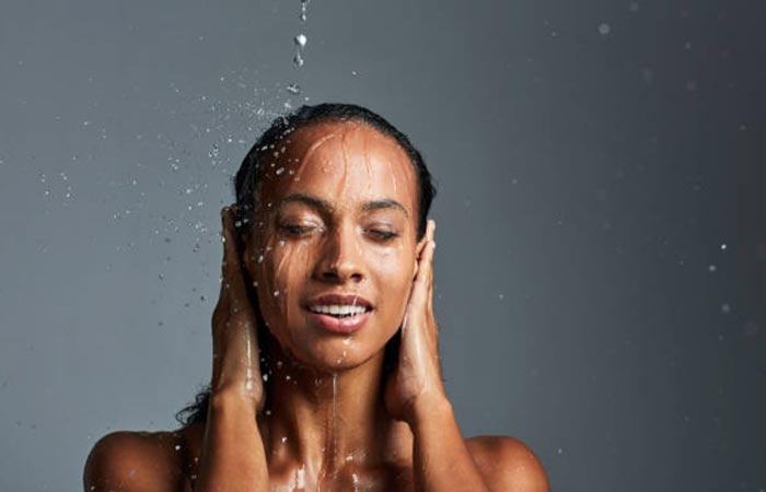Pre-swim hair protection tip: Wetting with fresh water